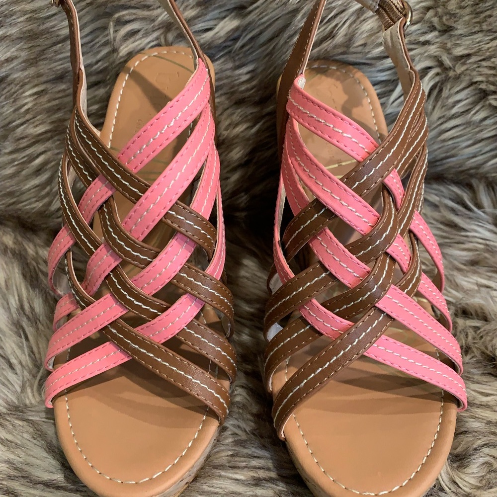 NWOT- women’s wedge heels